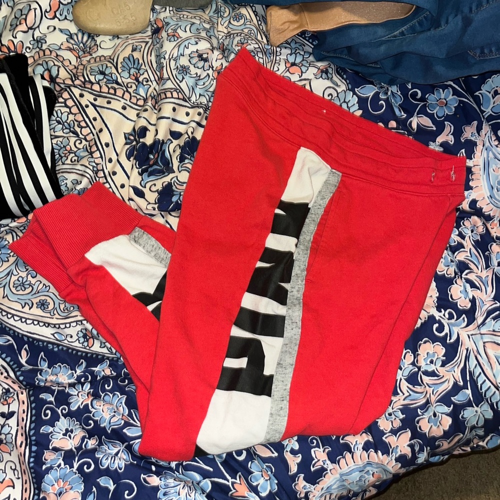 PINK sweats and zip up hoodie